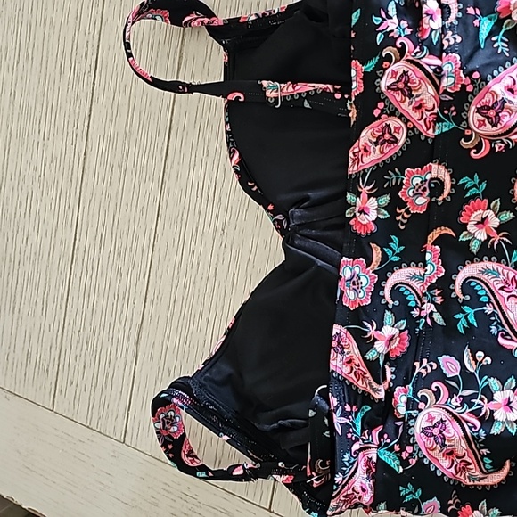 Lands end swimming suit top - Picture 3 of 4